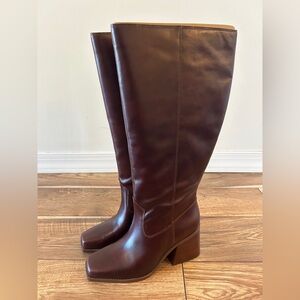 NEW Vince Camuto Sangeti 4 Leather Extra Wide Calf Boots in Women Size 9.5 Wide
